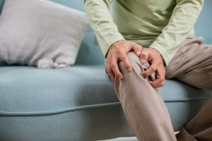 knee-osteoarthritis-6-early-signs-you-shouldnt-ignore